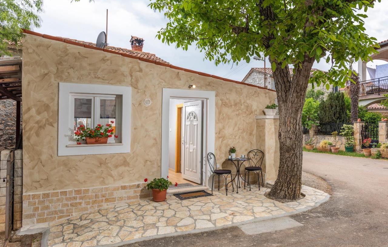 Studio Ivana Porec Exterior photo